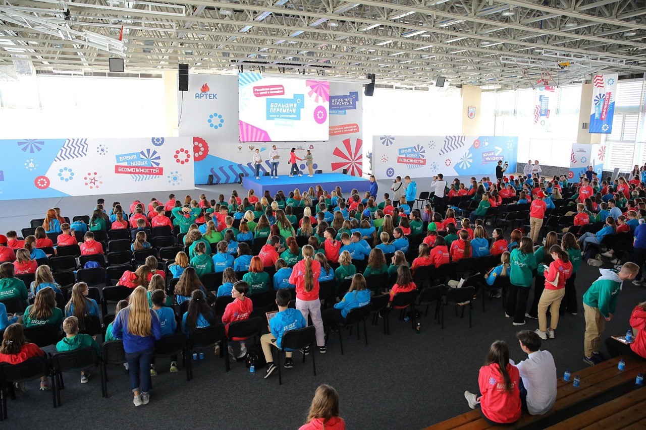 Две школьницы из Калининградской области стали победительницами «Большой перемены»