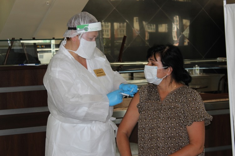 В Калининградской области возобновили иммунизацию от коронавируса