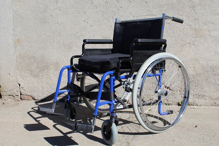 230 калининградцев-инвалидов получили сертификаты на технические средства реабилитации