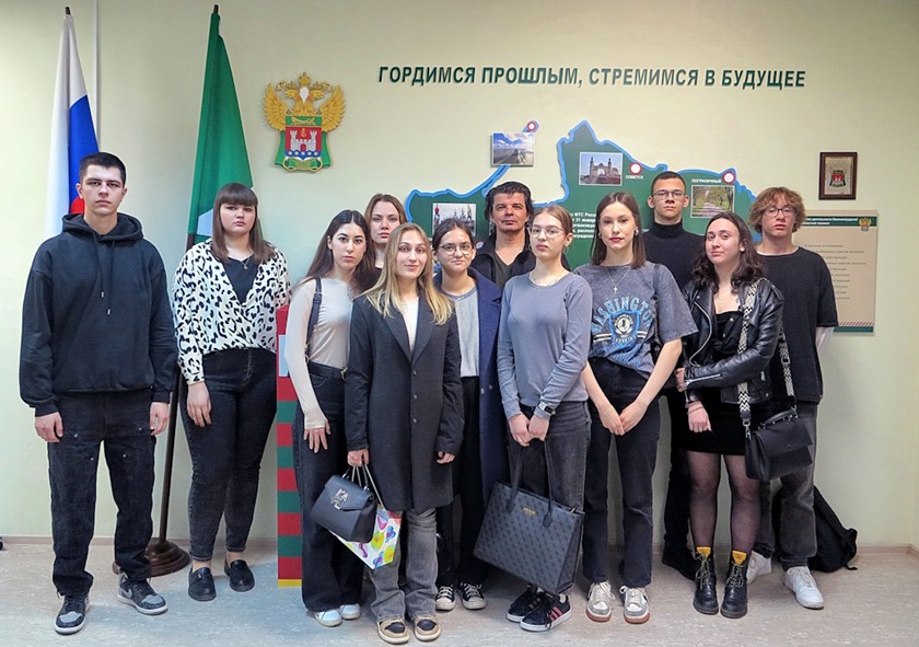Студенты-первокурсники с "Таможенного дела" посетили музей таможни в Калининграде