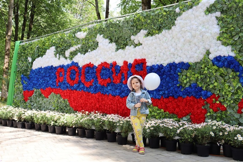 В Черняховске устроили областной фестиваль «Цветы России»