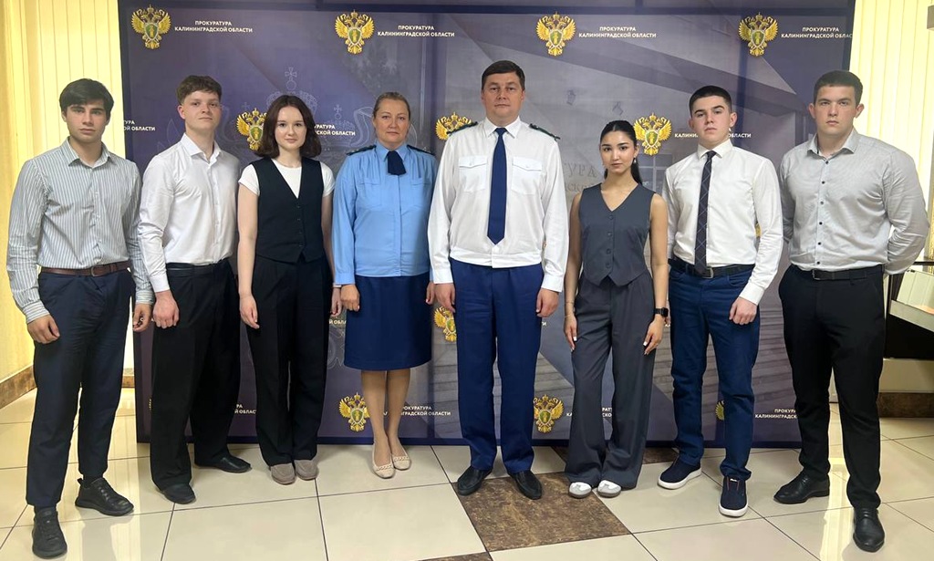Будущие прокуроры встретились с руководством надзорного ведомства