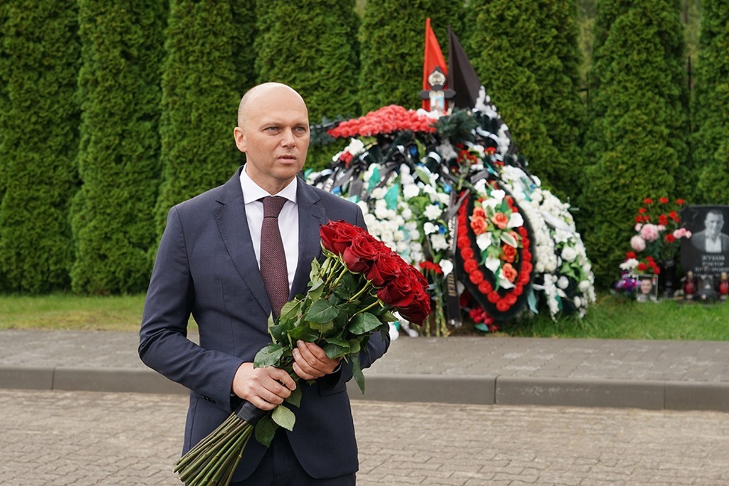 В Калининградской области почтили память Героя России Сергея Чебнёва