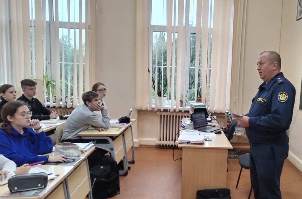 УФСИН познакомило калининградских школьников с профессией в системе исполнения наказаний