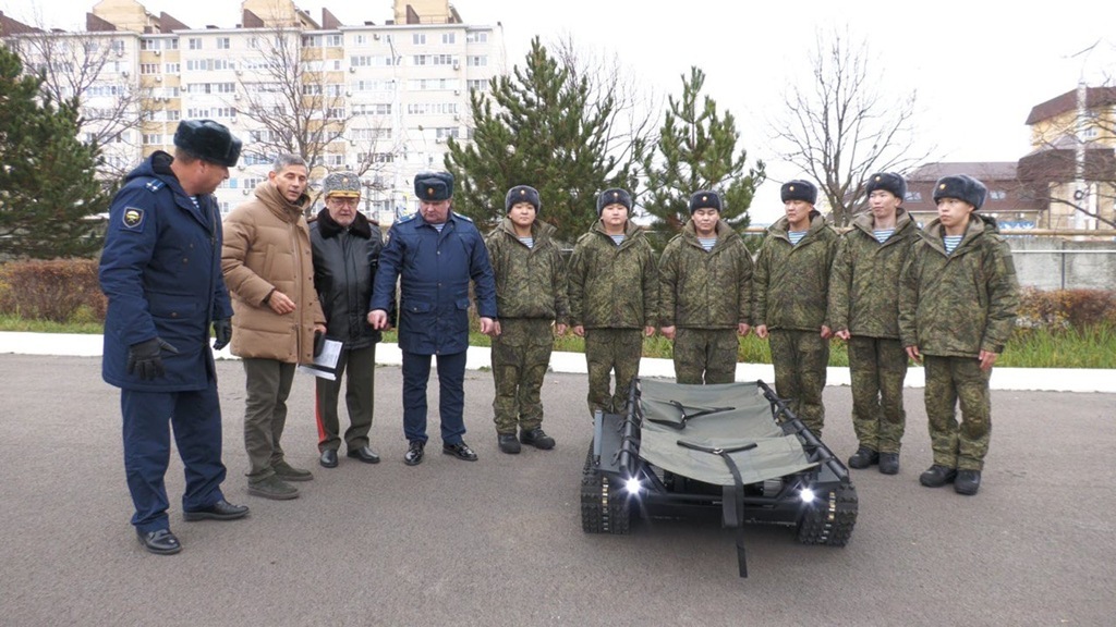 Ставрополец Александр Брух передал ВДВ роботизированную платформу для спасения бойцов