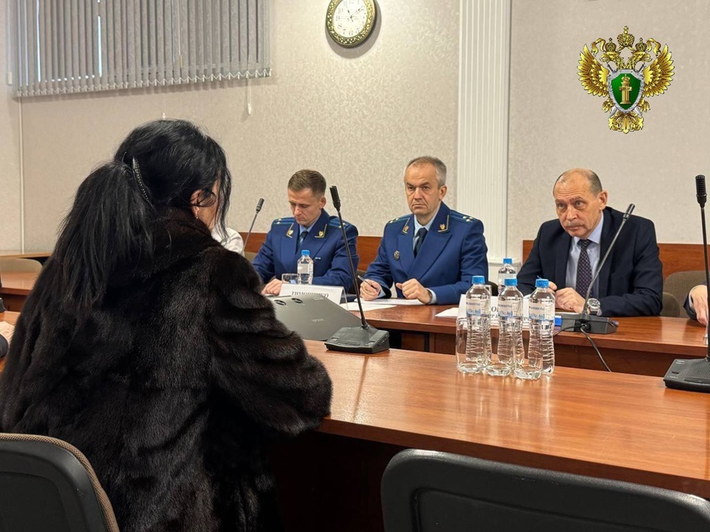 Представители прокуратуры приняли участие в выездном приёме граждан в Гурьевском районе