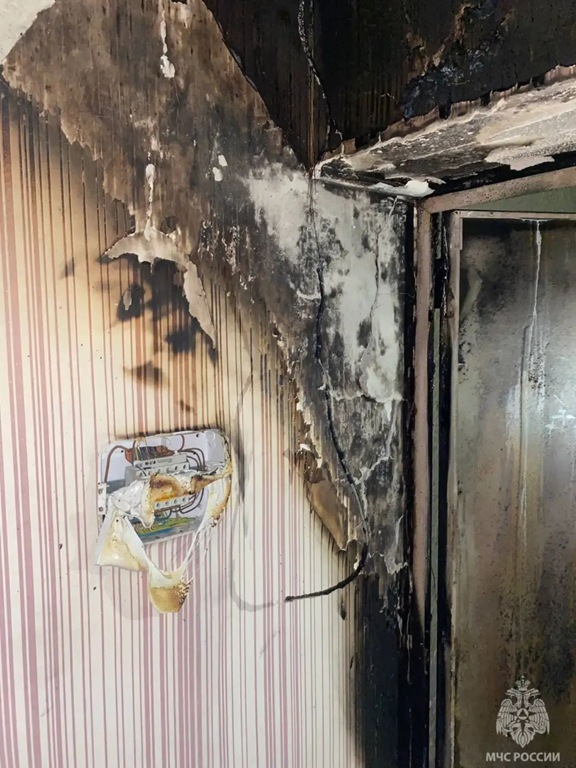 В Советске спасатели вынесли из горящей многоэтажки четверых, включая троих детей