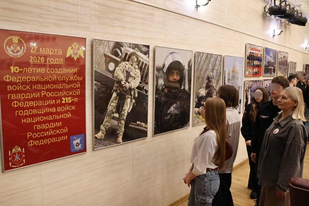 В Музее янтаря открылась выставка, посвящённая Янтарному комбинату