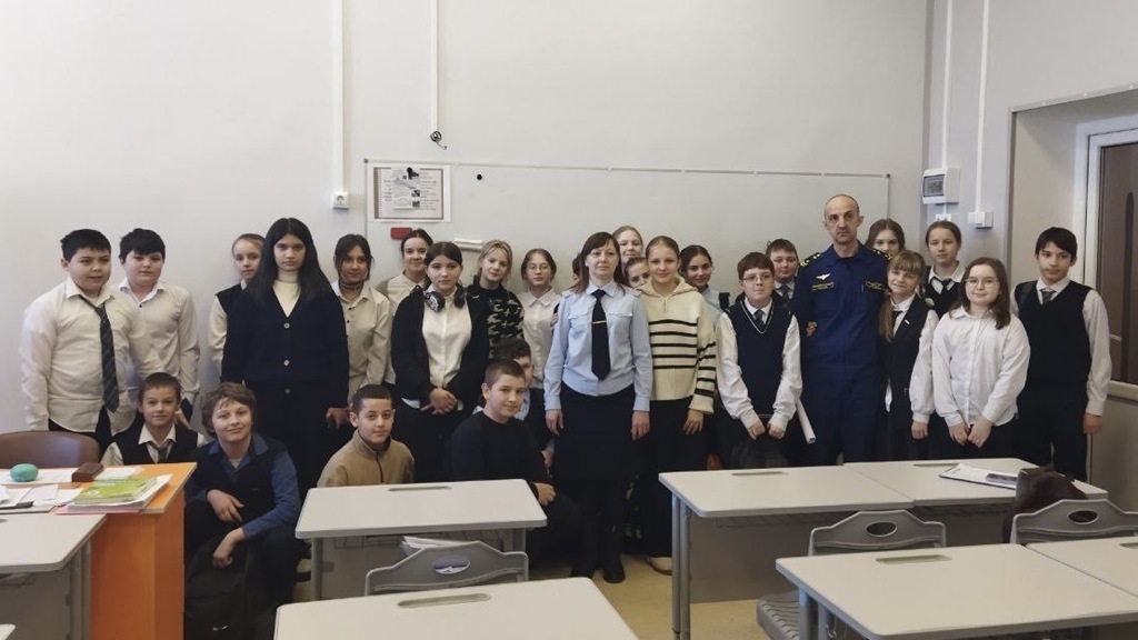 Черняховским школьникам напомнили, как выжить на железной дороге